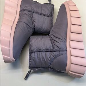 AGL Winter & Rain Boots in Gray and Pink